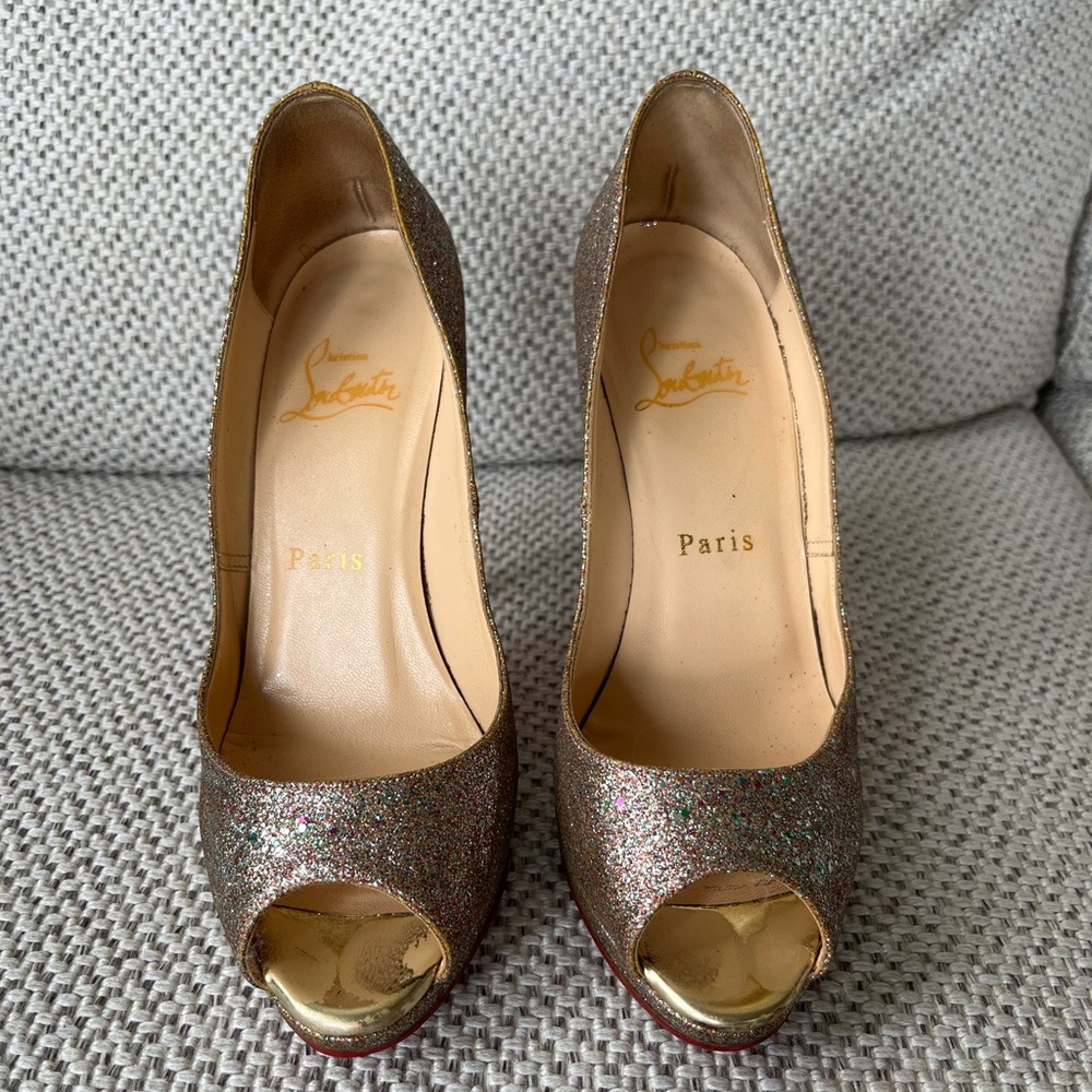 Christian Louboutin 36 Glitter Pumps